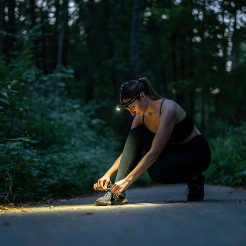 LED-Taschenlampen - Armytek - Stirnlampe Wizard C2 Pro Max LR - Magnetisches Ladegerät - 4150 lm - 21700 - Schwarz - F06702C